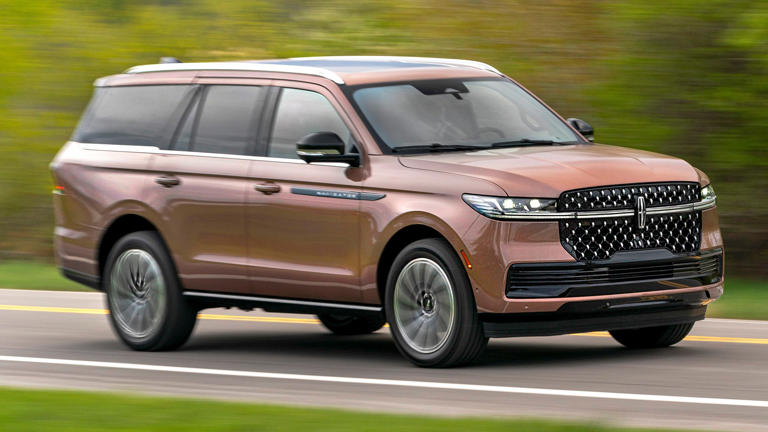 2025 Lincoln Navigator First Test: Bigger Screen, Bigger Swag—and ...