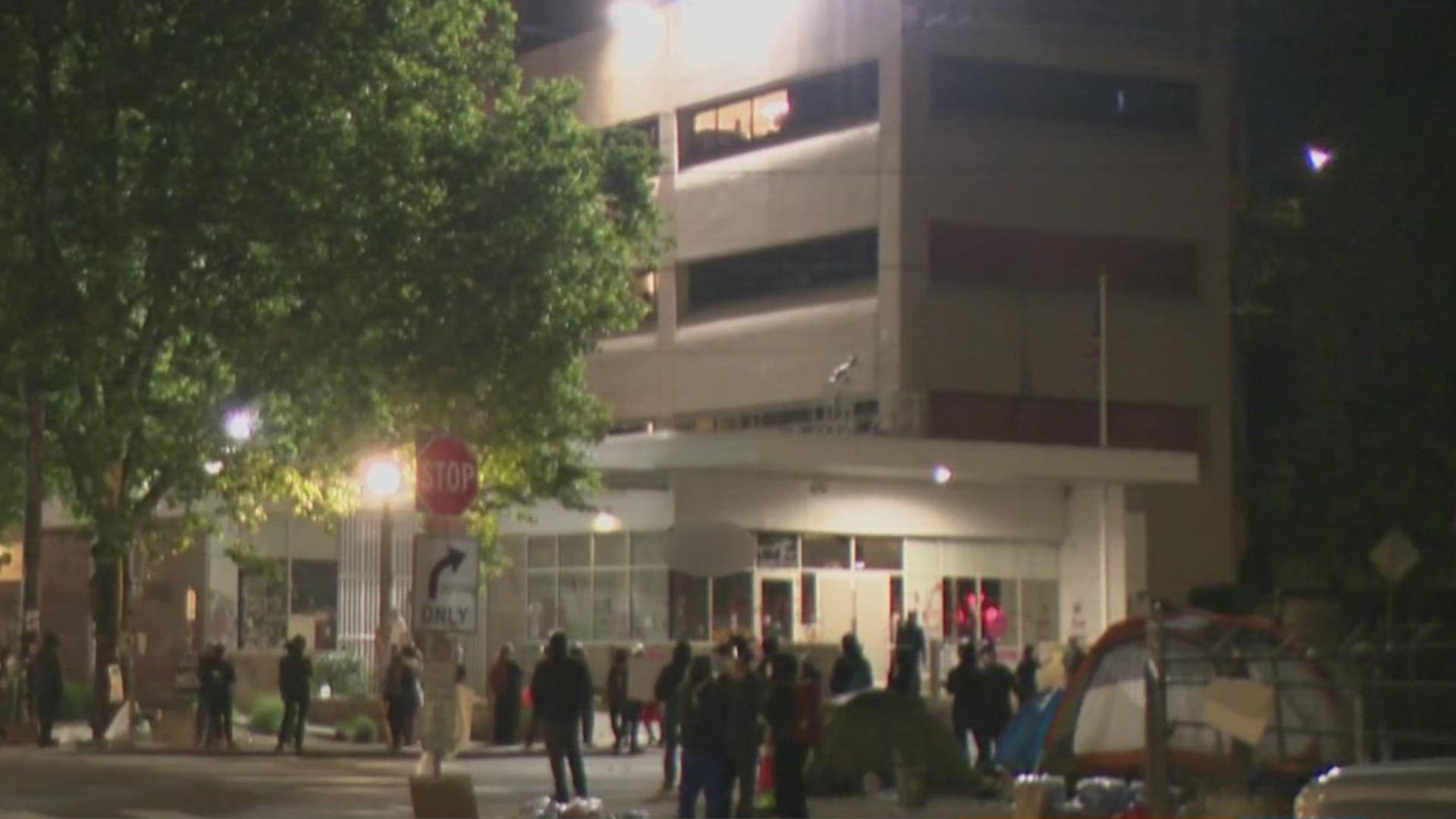Police Arrest Four People During Protest Outside Portland Ice Facility