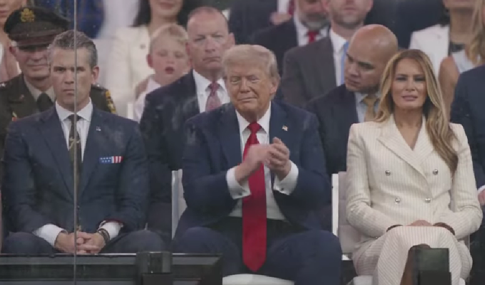 Melania’s Playful Response to Trump at Parade Revealed by Lip Reader