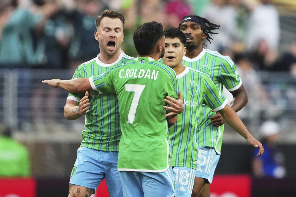 Cunha, Jesus score in 1st half as Botafogo holds on to beat Sounders 2 ...