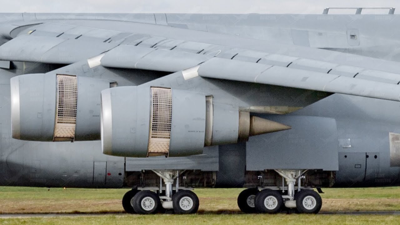 US C-5 Galaxy demonstrates impressive reverse thrust capabilities