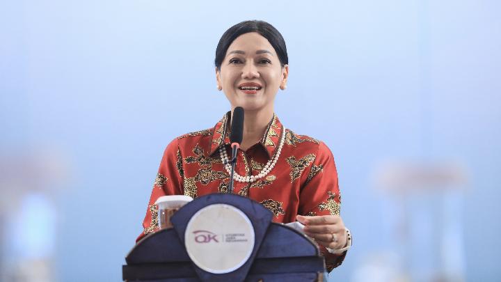 OJK Serahkan Dana Miliaran Rupiah Kepada Korban Penipuan Keuangan