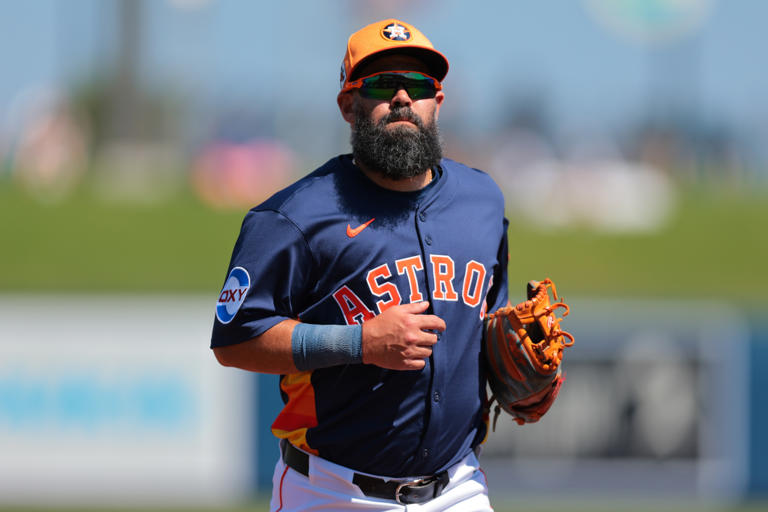 Astros 3B Luis Guillorme makes sick diving catch