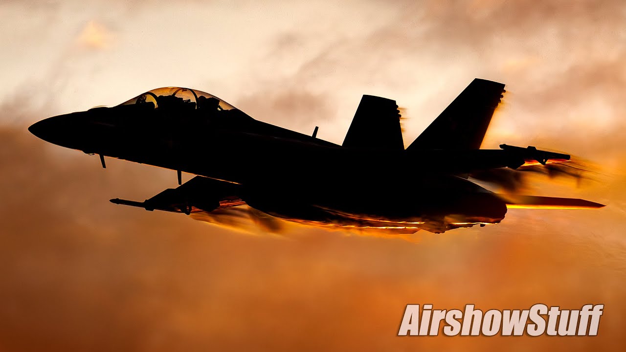 The breathtaking F-18 display that turned sunset into a spectacle