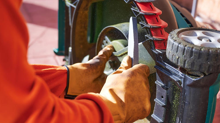 Can You Sharpen Lawn Mower Blades Without Removing Them?