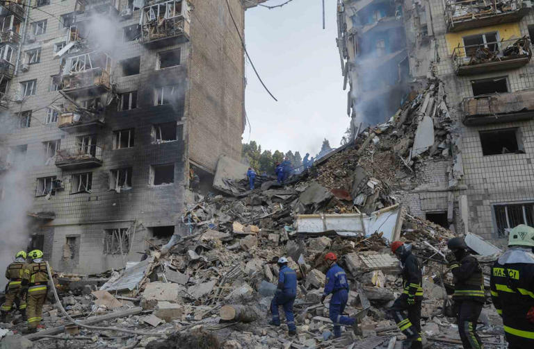 Rus ordusundan Ukrayna’nın başkenti Kiev’e saldırı: 14 ölü, 60 yaralı