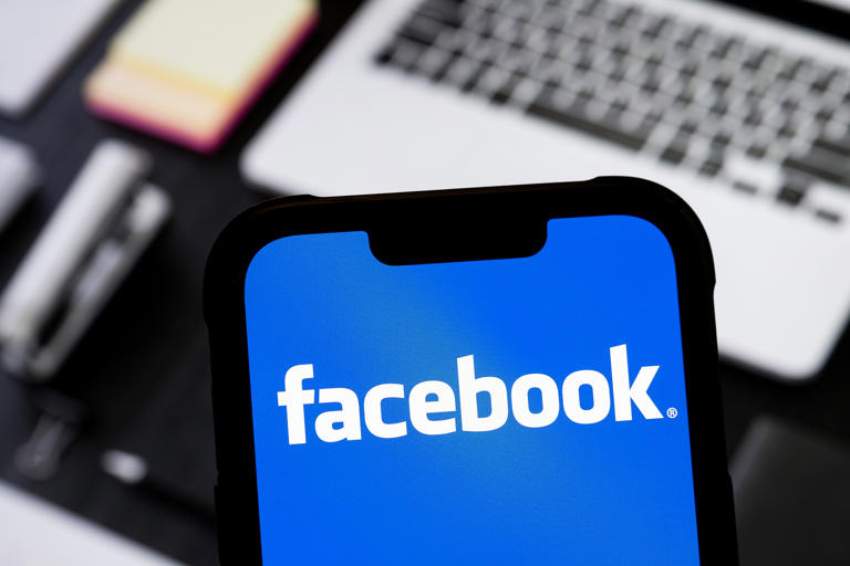 Facebook launches a new monetization program to attract popular ...