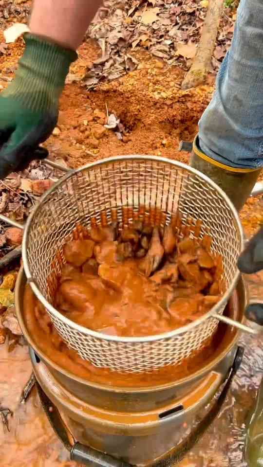 Sluicing For NC Gold with a Drop Riffle Sluice Box