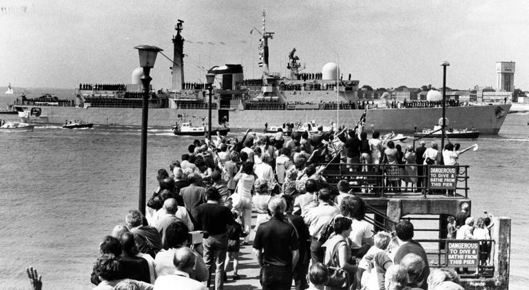 HMS Exeter, a Portsmouth‑commissioned Type 42 destroyer, deployed with improved Type 1022 radar. On May 30, she shot down two low-level A‑4 Skyhawks and is credited with potentially intercepting an Exocet missile. Exeter’s enhanced detection and Sea Dart capability provided robust air defence, compensating for the losses of earlier destroyers. Her performance underscored the value of advanced radar systems in countering sea-skimming missile and aircraft threats.