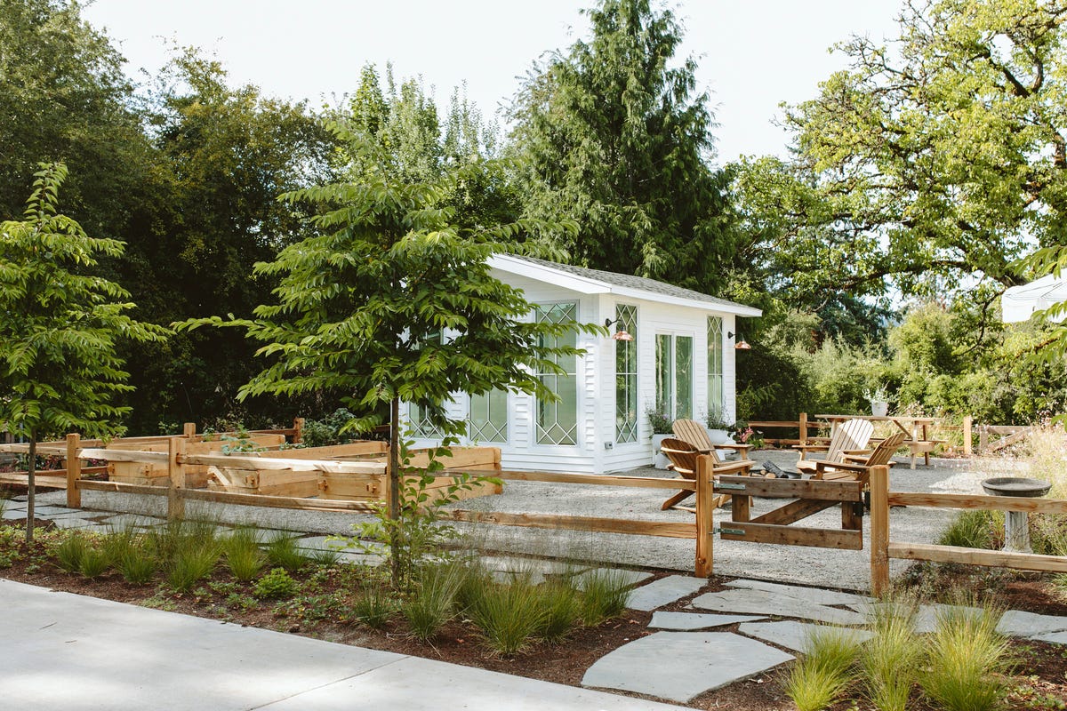 38 Attractive Fence Ideas, from Rustic to Ornate