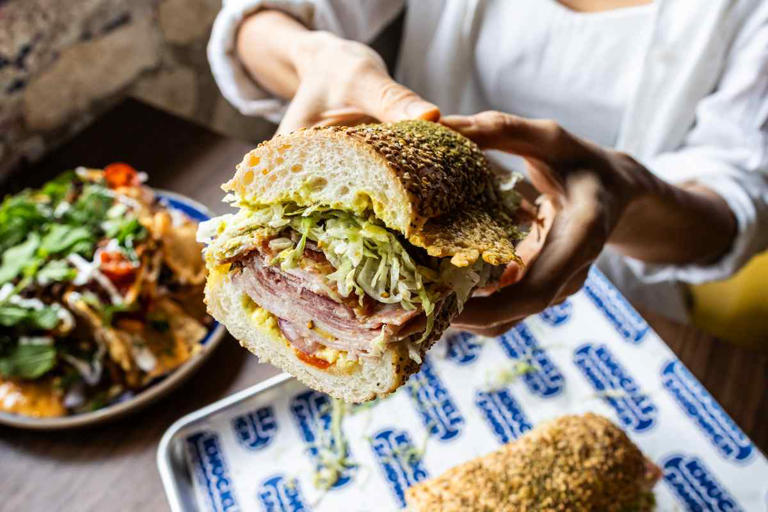 Knuckle Sandwich