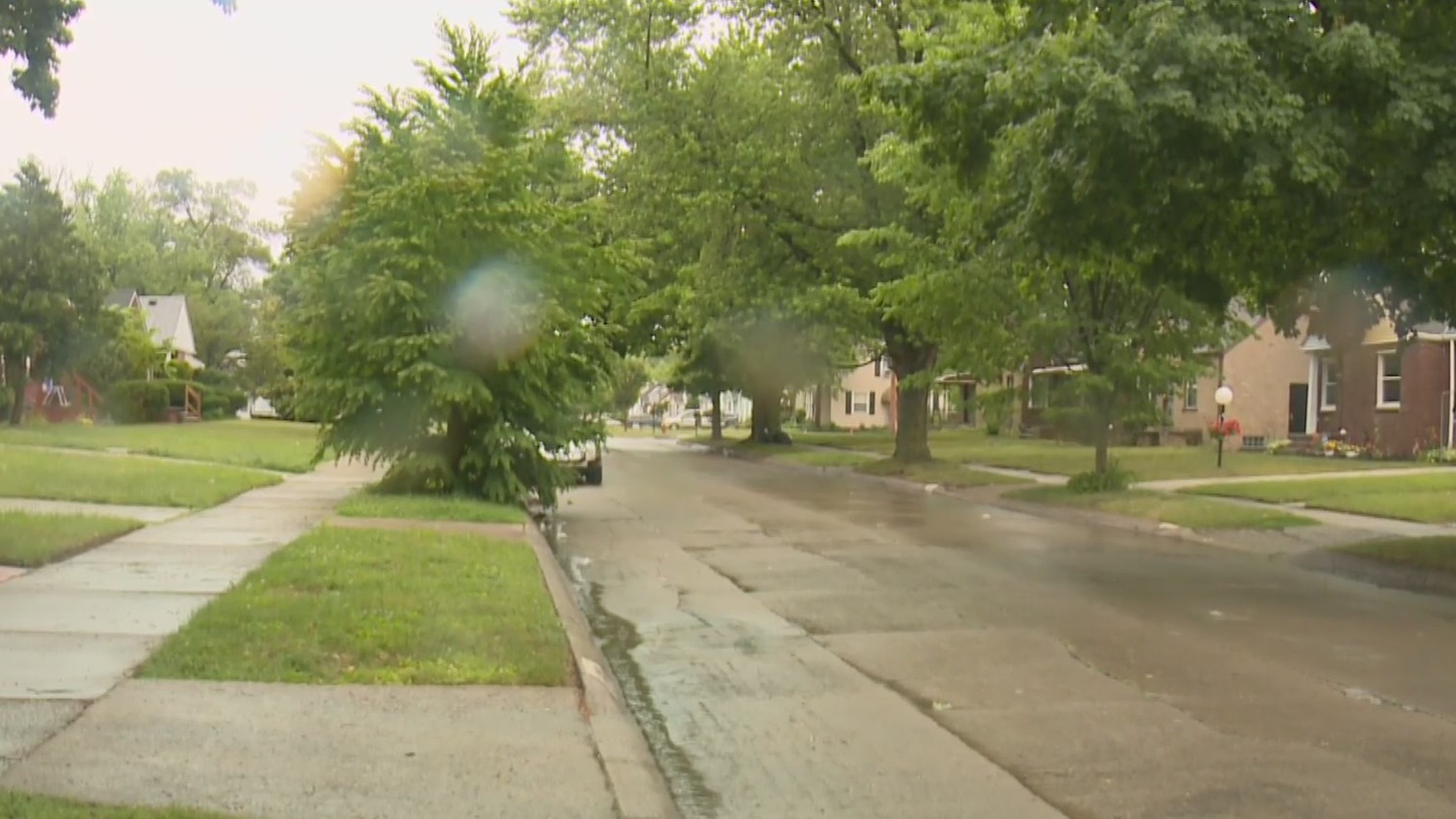 Police investigate suspected murder-suicide in Detroit