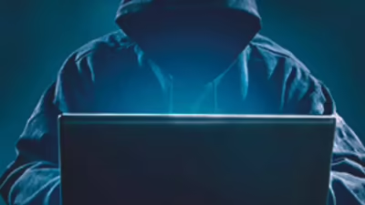 Dubai Fraudster Exploited Disappearing Ink to Steal From Loan Seekers