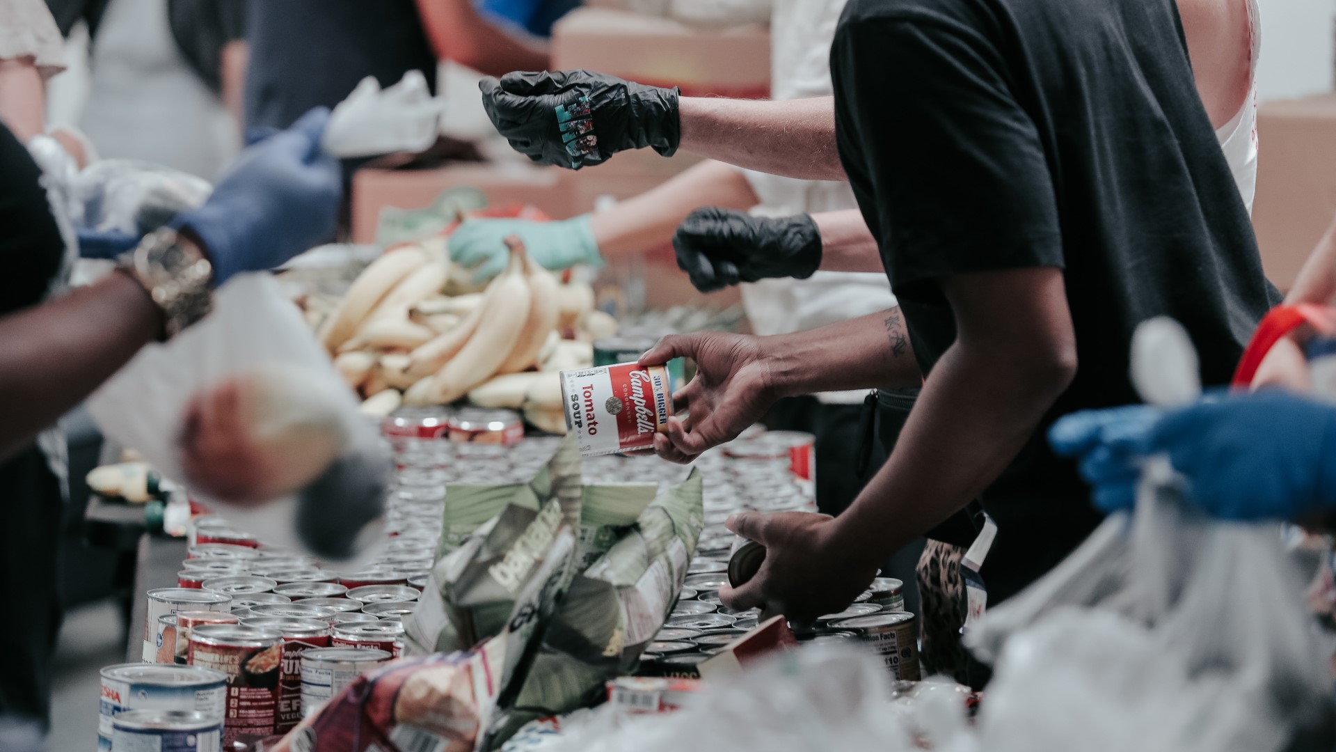 Where to find food distribution events this week in Central Texas