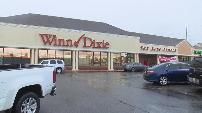 Winn-Dixie on Carter Hill Road to close soon