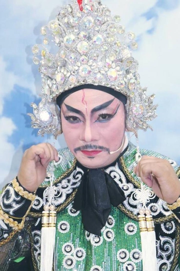 Nghệ sĩ cải lương có tiếng phải chạy xe ôm kiếm tiền nuôi gia đình