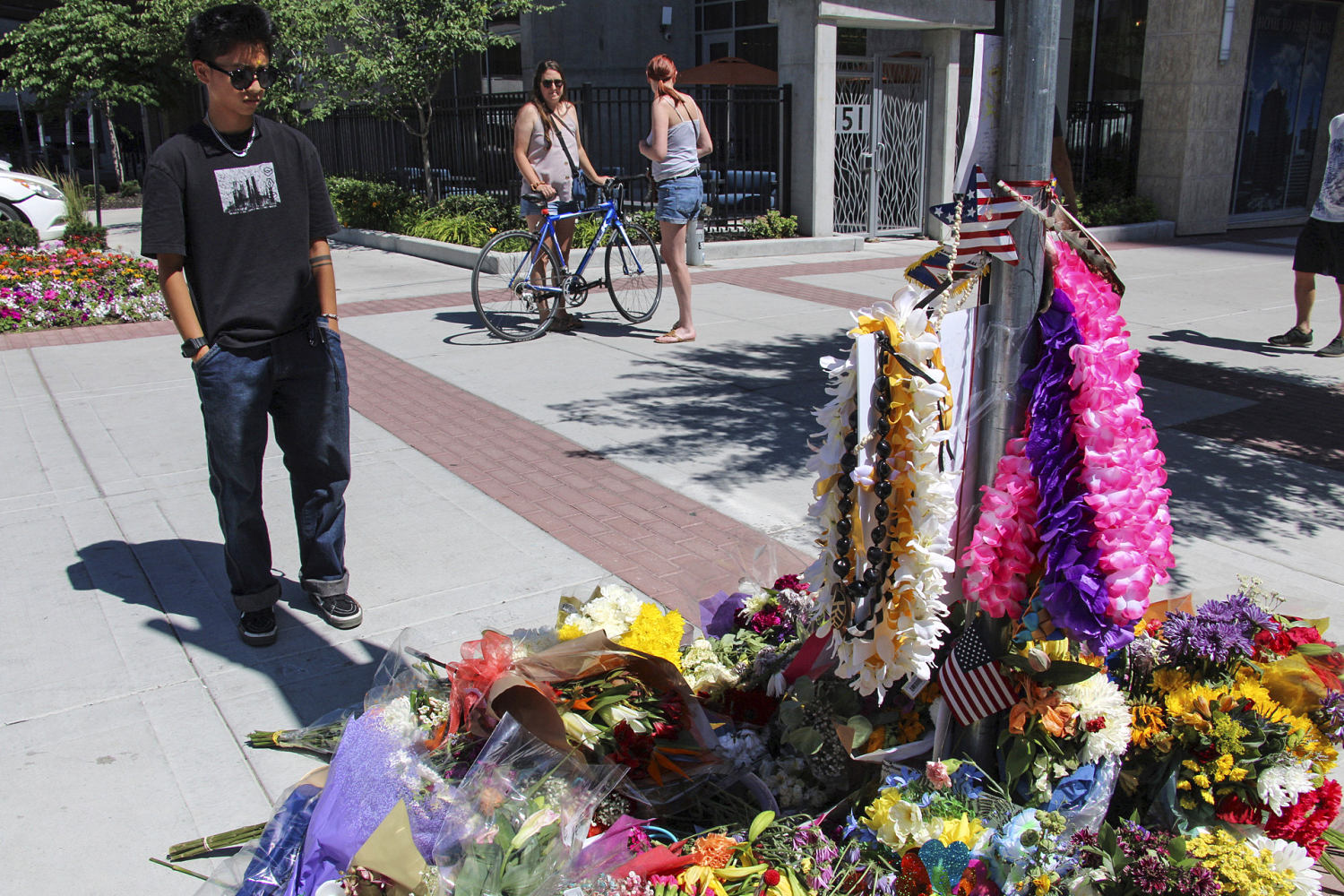 Salt Lake City volunteer's account of deadly shooting questioned after(00)