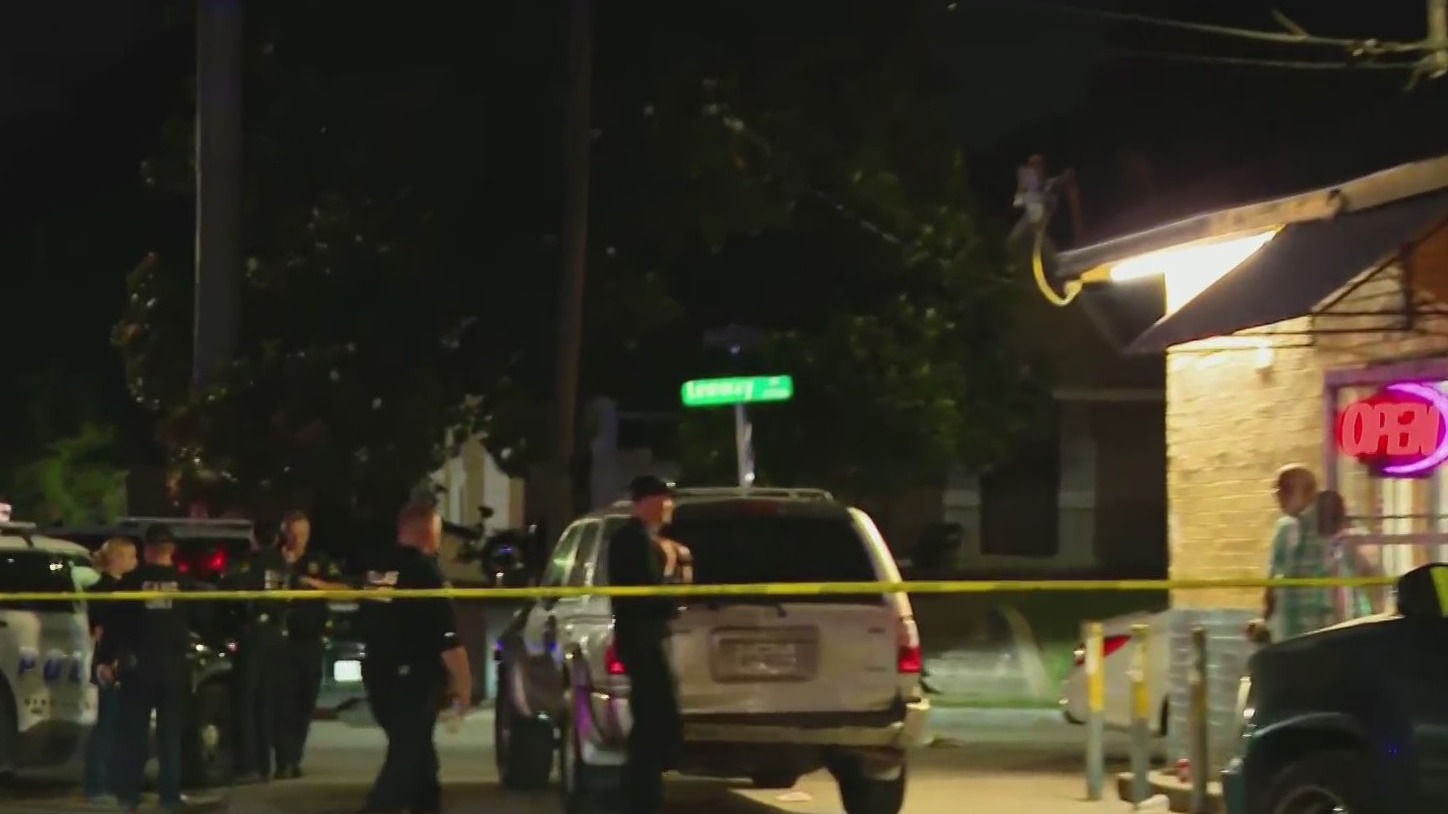 mass-shooting-in-dallas-sends-8-to-the-hospital