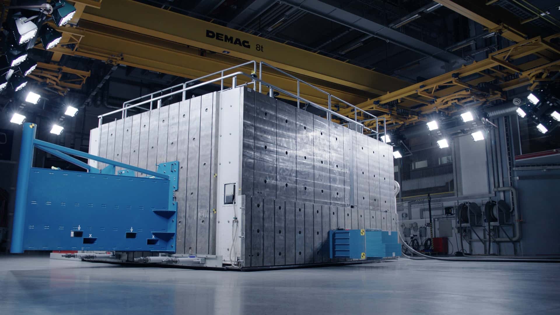 Volvo adaptive seatbelt