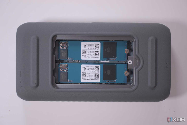 SSDs installed inside the UnifyDrive UT2