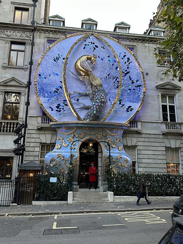 Where does Beyoncé stay in London? The Whitehall hotel