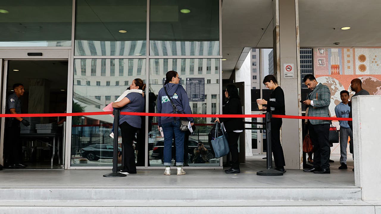 LA immigrant families reportedly detained by ICE at routine check-ins ...