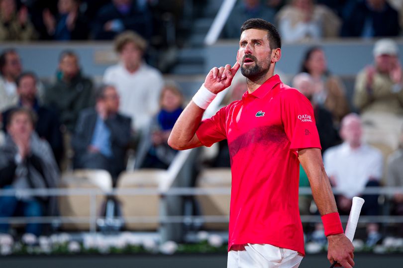 Novak Djokovic reaction spotted backstage as Carlos Alcaraz gifted ...