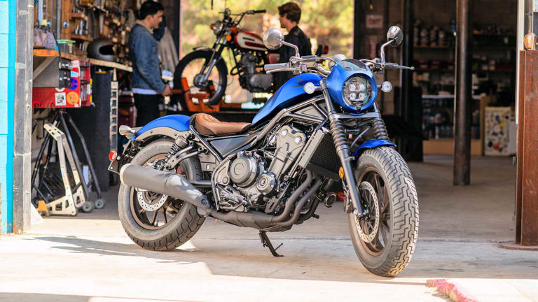 The cheap motorcycle that cruises at 80 MPH effortlessly