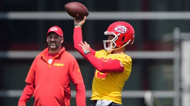 Patrick Mahomes and the Chiefs back working on the long ball