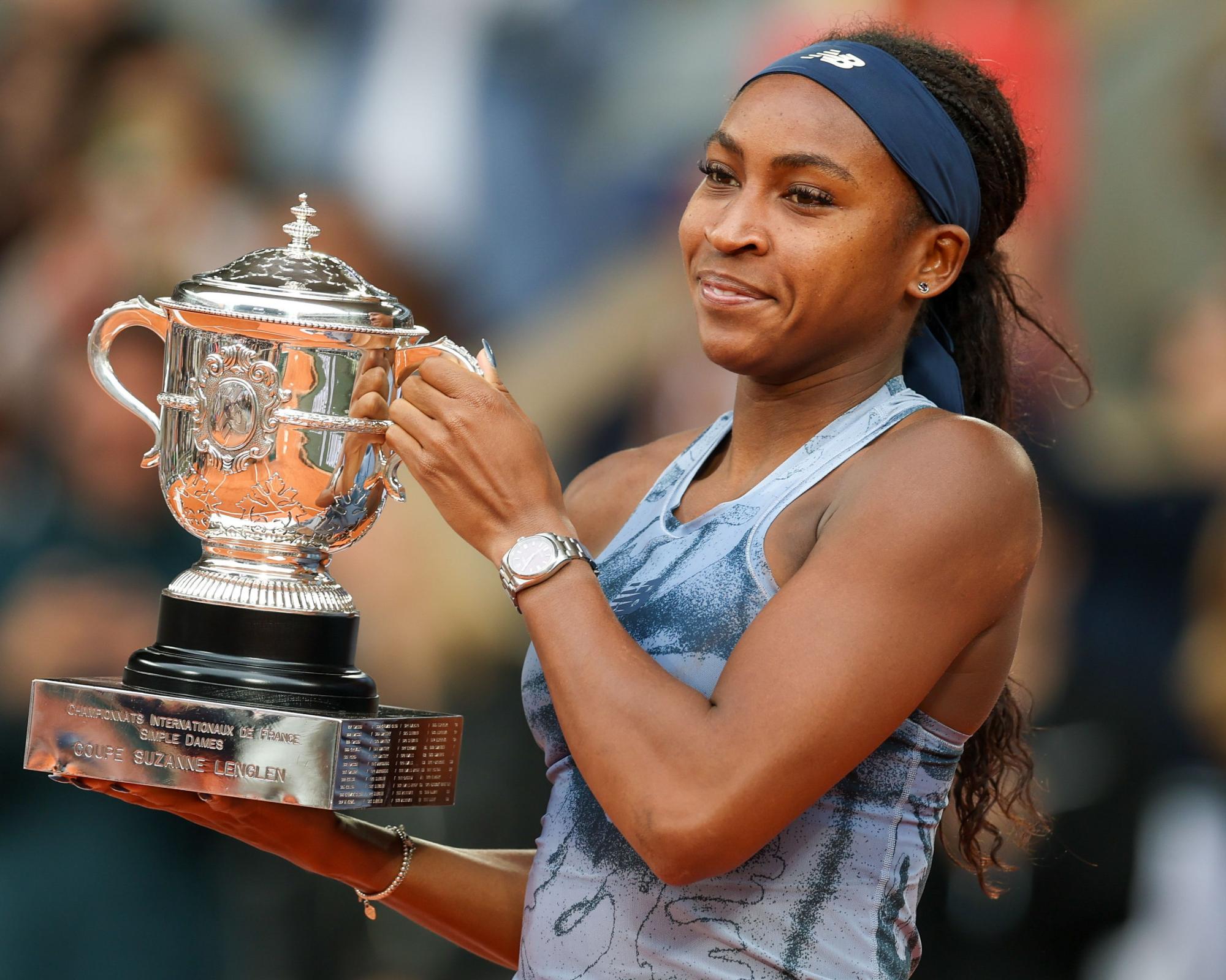 Coco Gauff shows off the trophy after beating Aryna Sabalenka. Photograph: Foto Olimpik/NurPhoto/Shutterstock