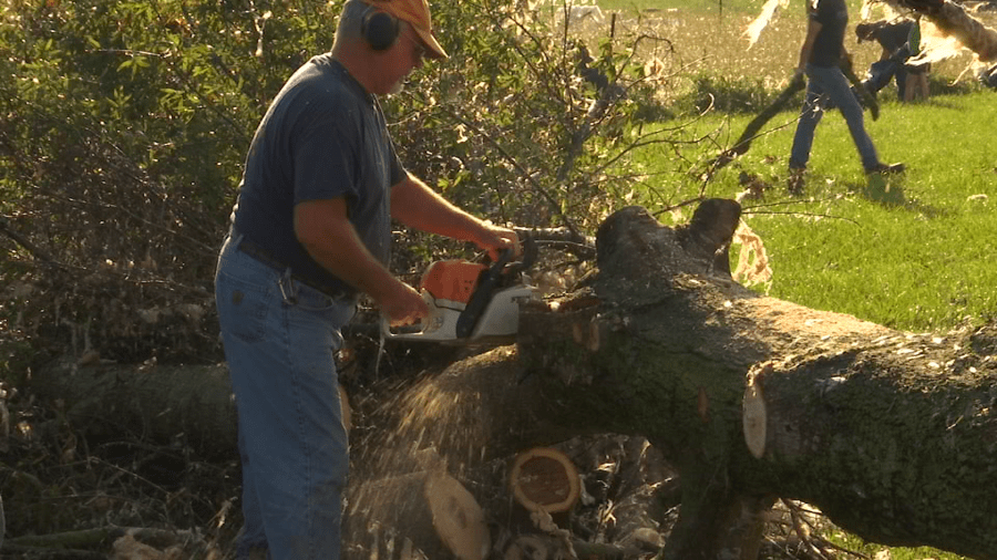 Sweetwater community continues to rally together with cleanup day after ...
