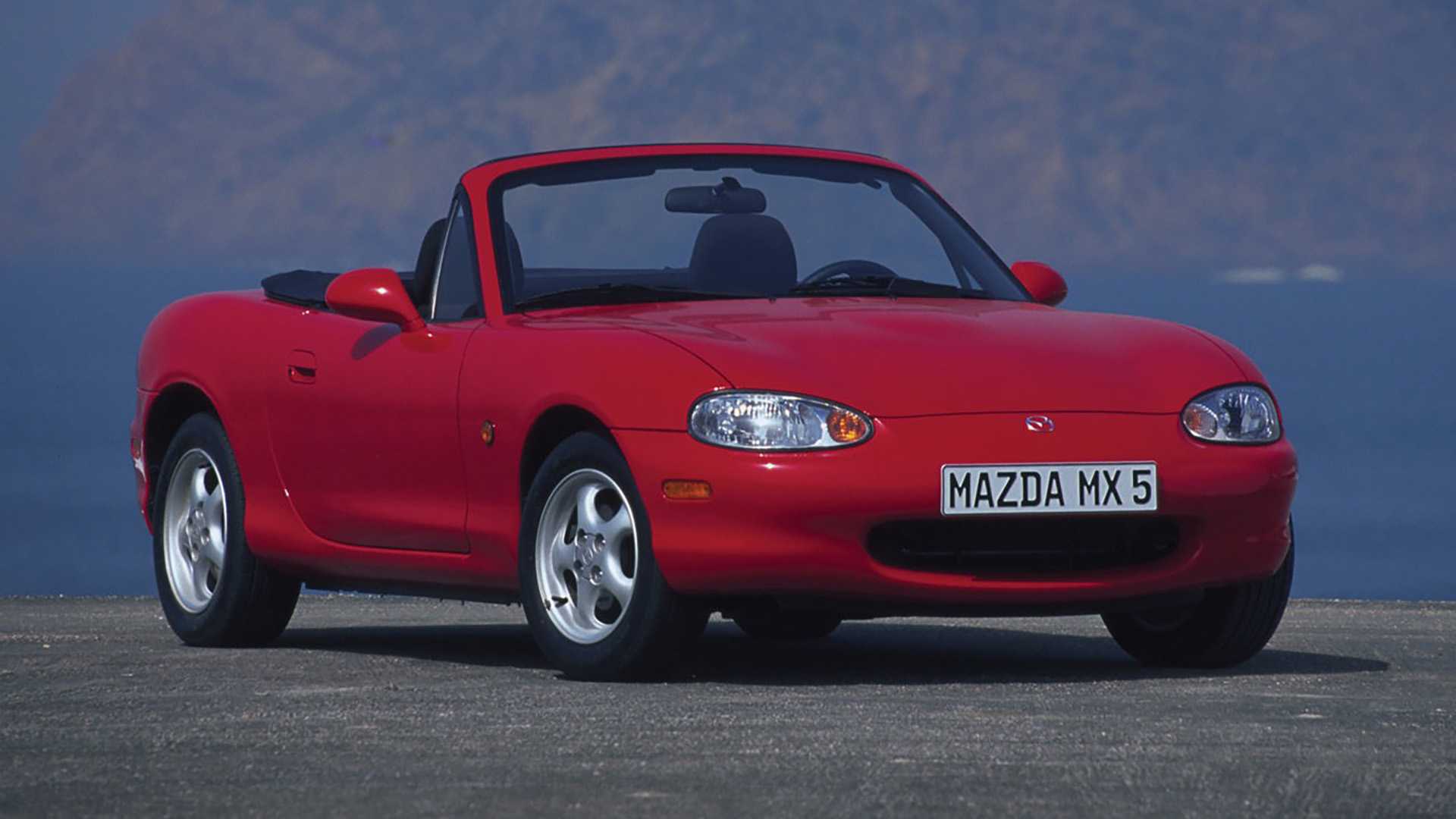 1998 Mazda Miata front, three-quarter