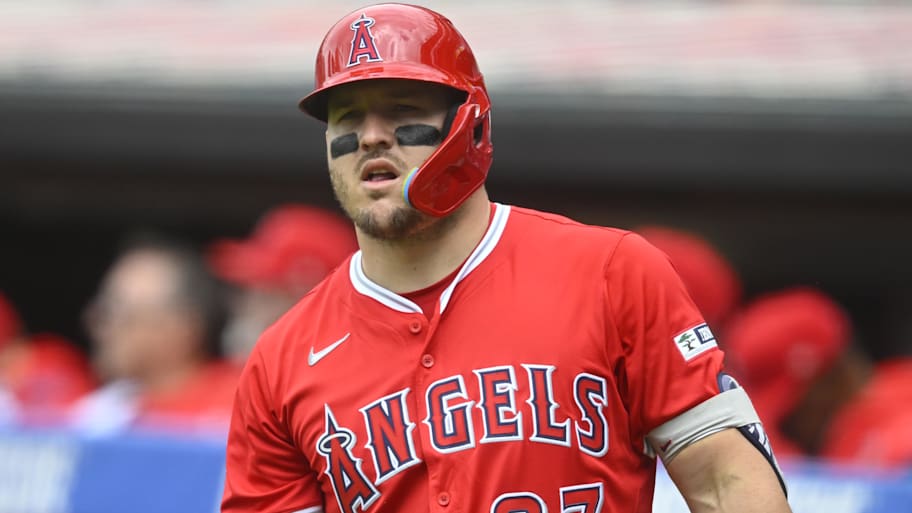 Angels' Mike Trout Getting Closer to Return to Outfield