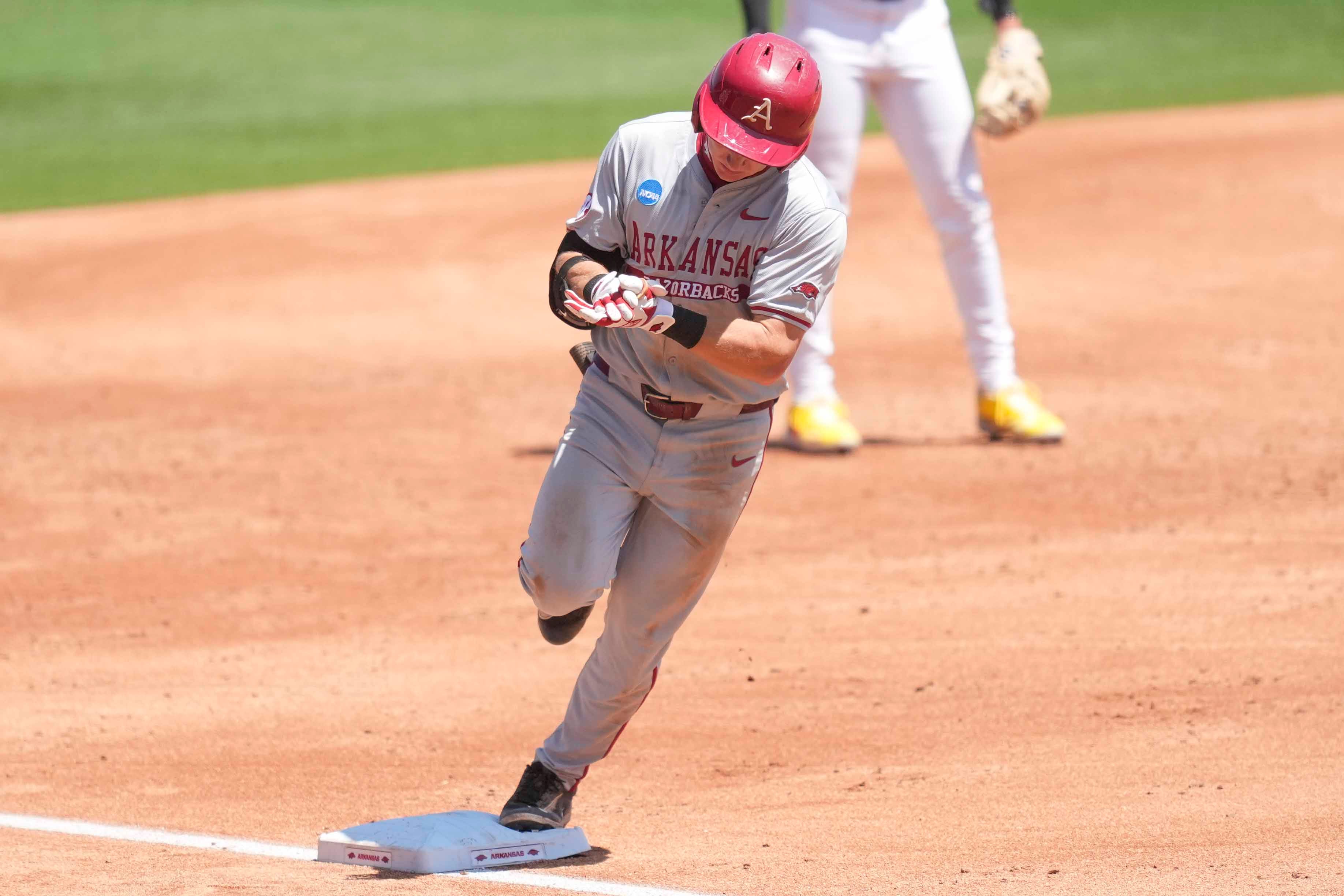 Arkansas Baseball Headed To College World Series With Tennessee Win