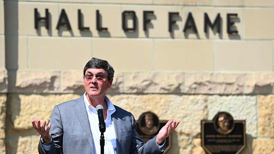 Who is the Pittsburgh Pirates' owner and how can MLB get rid of him?