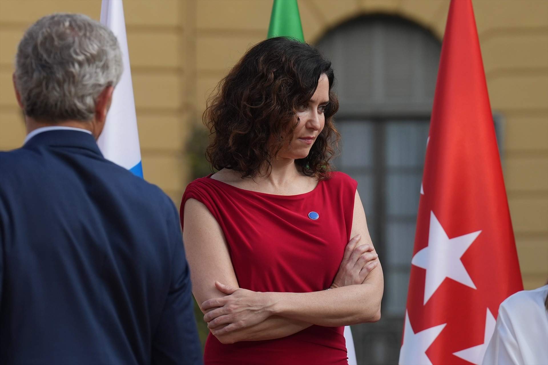 El polémico tuit de Ayuso que contradice su discurso catalanófobo