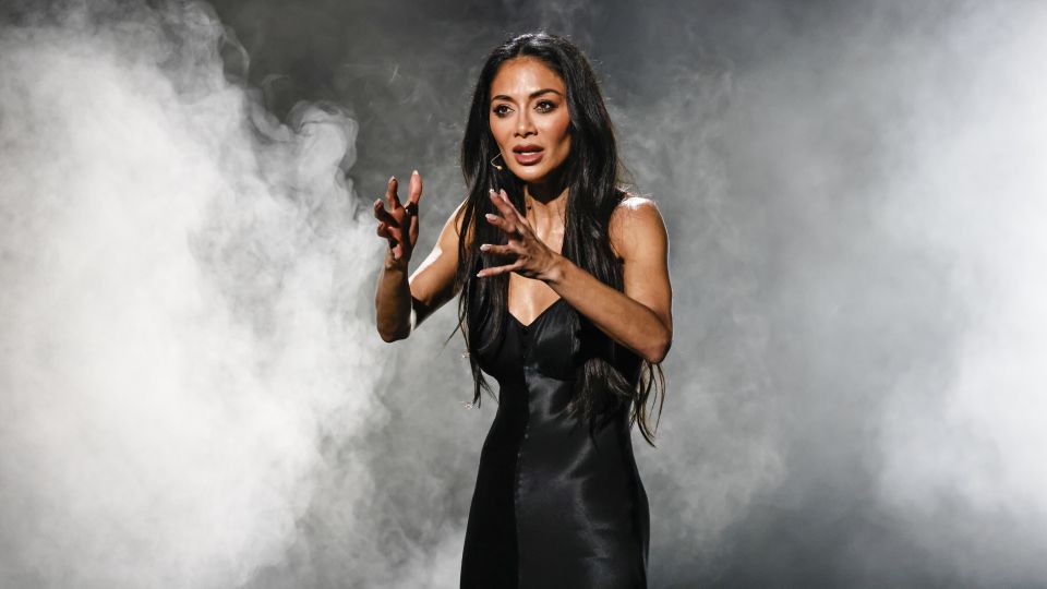 Nicole Scherzinger, a new Tony Award winner, gave a stunning ...