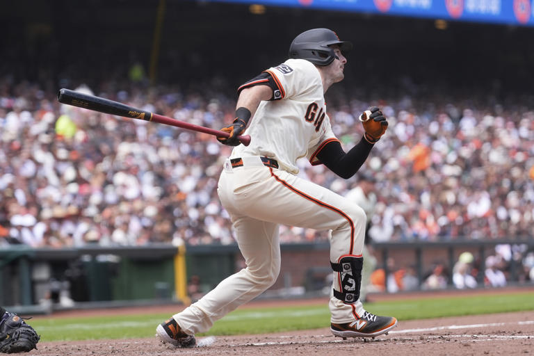 Yastrzemski knocks in 3 runs as Giants sweep struggling Braves with a 4