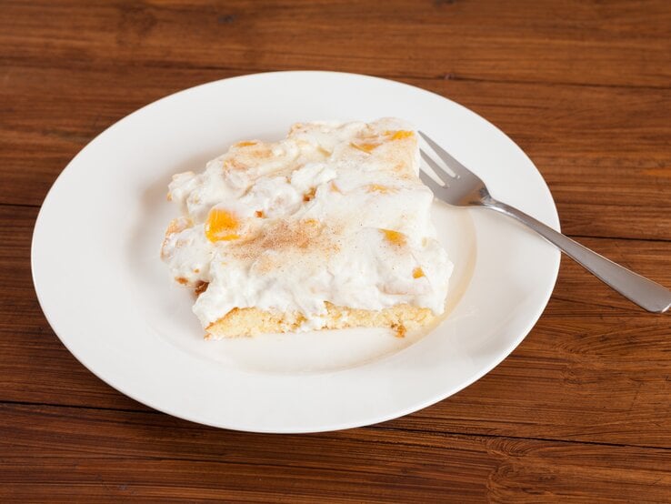 Pfirsich-Schmandkuchen vom Blech: Schnell gemacht, himmlisch lecker