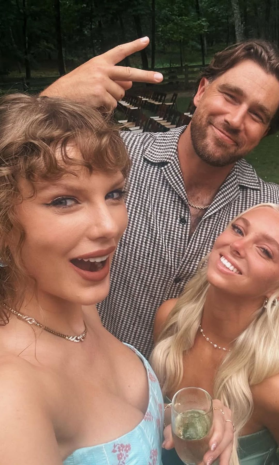 Taylor Swift se va de boda con su novio, Travis Kelce, en Tennessee:  analizamos su look estampado, image size:768x1280