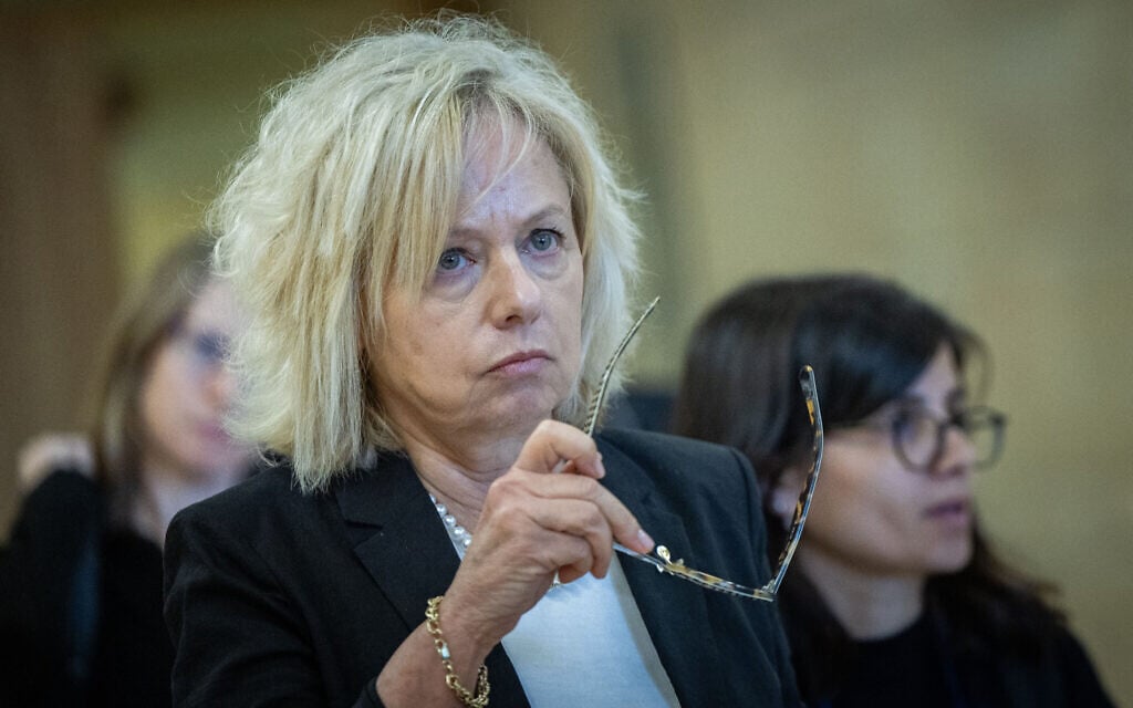 government-set-to-vote-on-firing-of-attorney-general-later-today