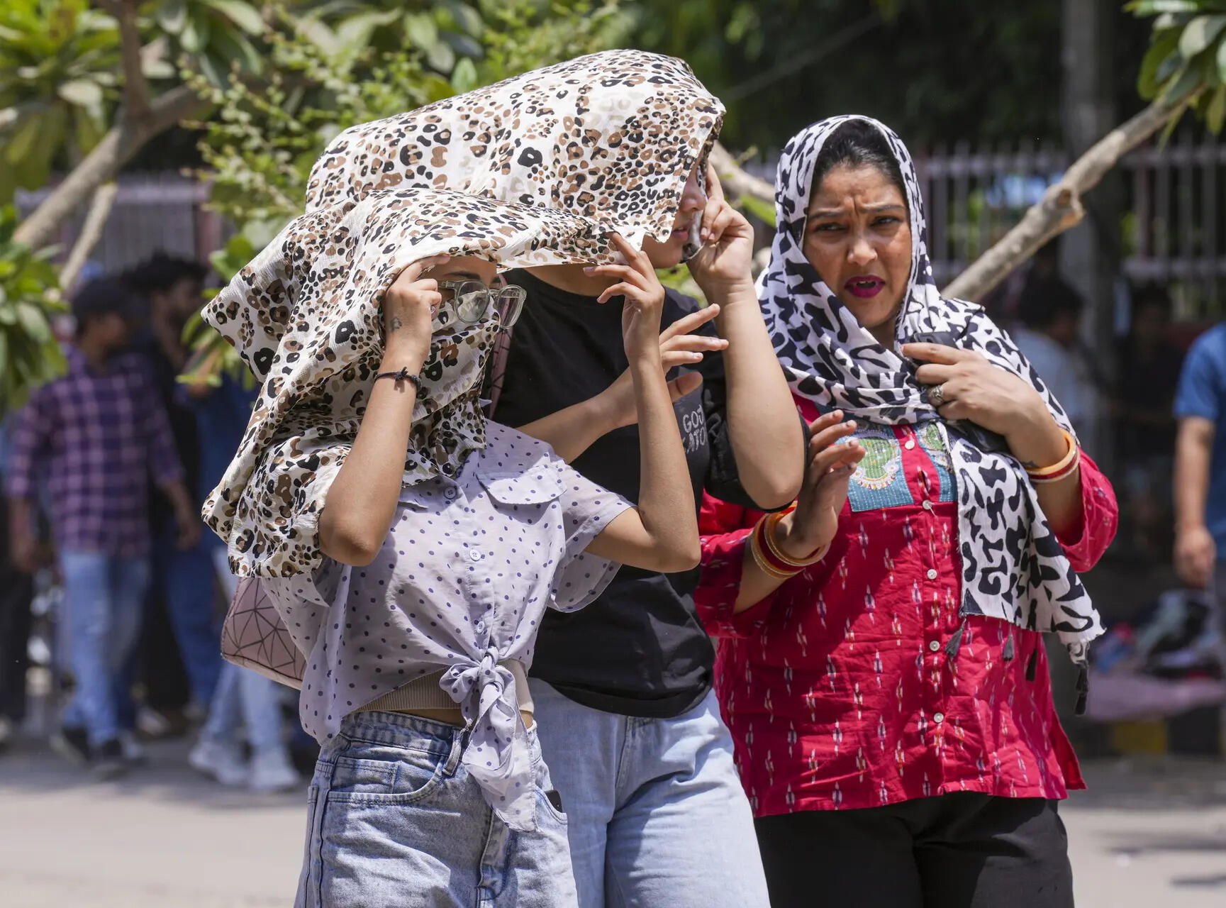 Real-feel temperature shoots to 49 deg C in Delhi; orange alert issued ...