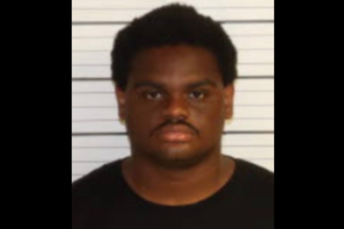 Grandson admitted to beating his grandmother to death with a hammer and(02)