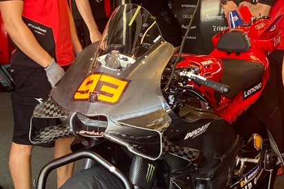Yamaha Uji Coba Motor V4 Terbarunya di Sirkuit Barcelona