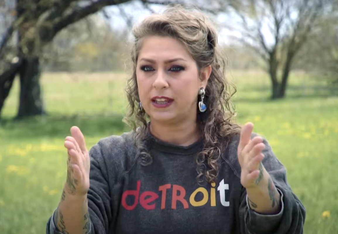 danielle-colby-in-american-pickers