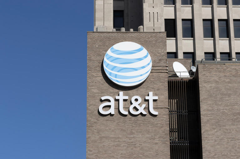 AT&T to move headquarters to Plano from Dallas