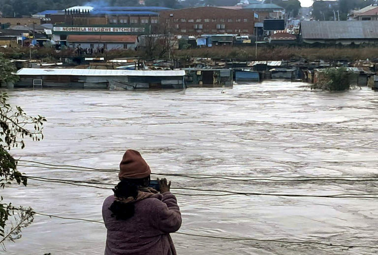 Brutal winter storm slams South Africa: Eastern Cape on high alert with  flooding, snow and road