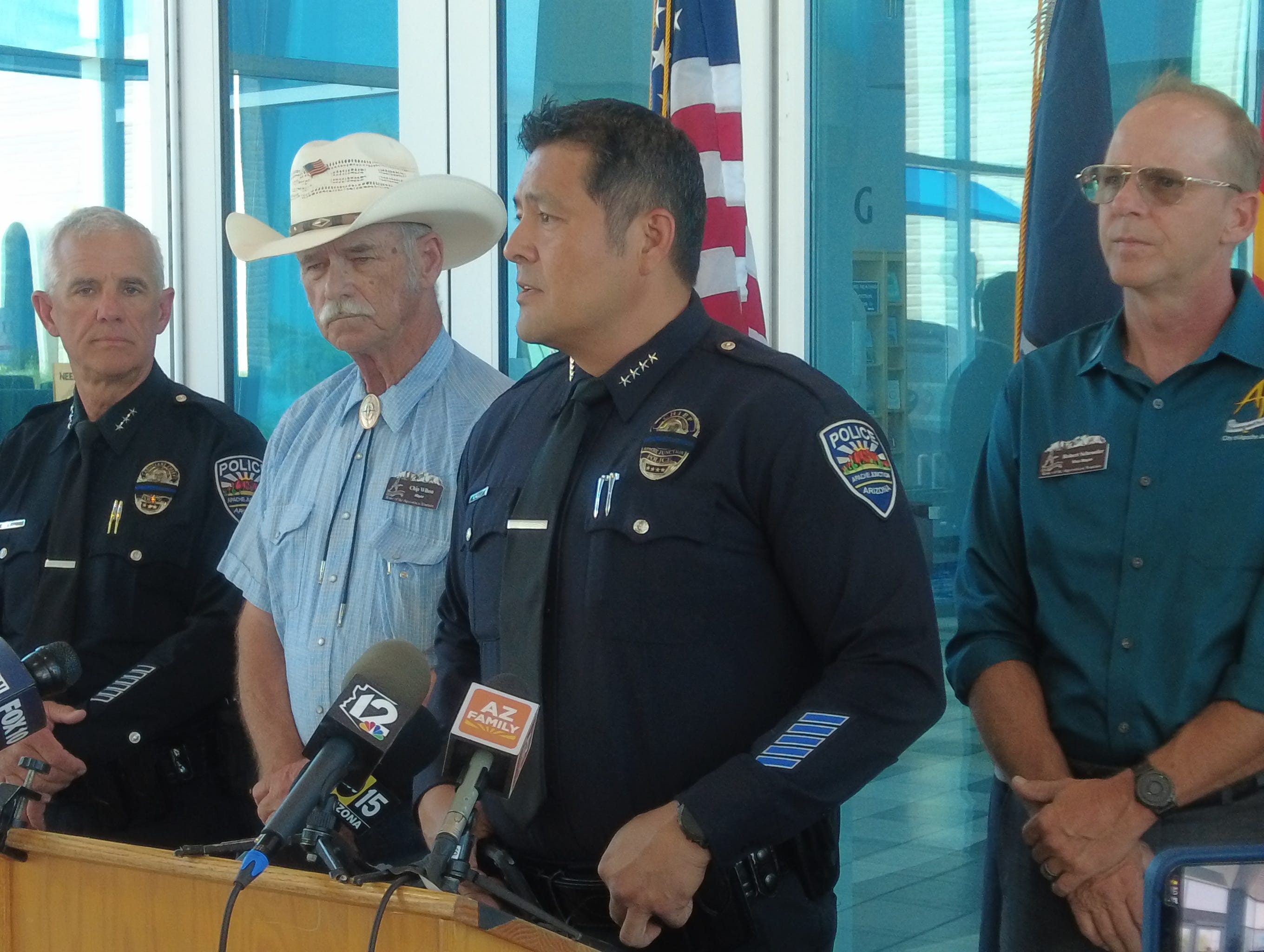 Shooting turns an ordinary Apache Junction street into holy ground ...