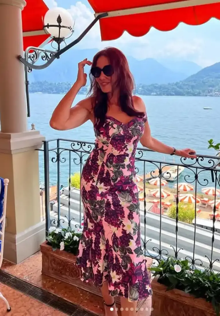 El vestido de 29,95 euros de Zara con el que Elsa Anka se ha proclamado ...