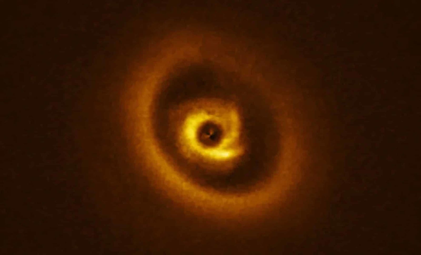 Astronomers Just Witnessed A Planet Being Born And It S Bigger Than